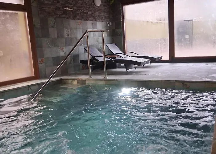 Del Valle Estrecho Chalet *